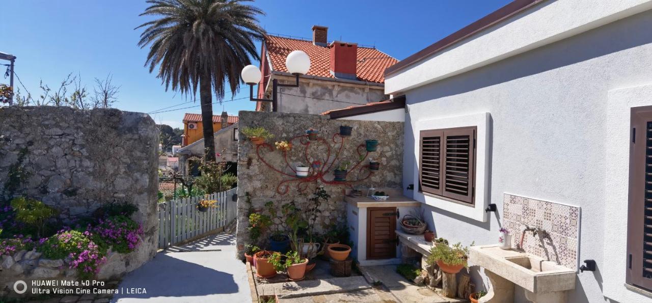 Guesthouse Palma Mali Lošinj Exterior foto